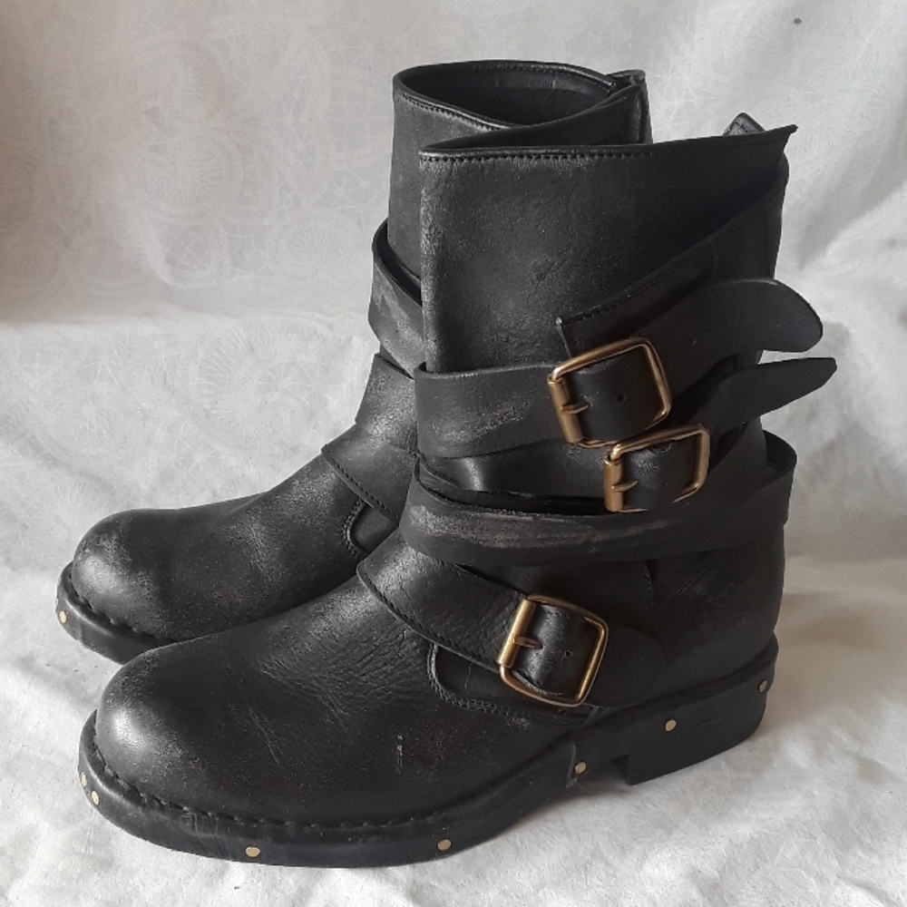 JEFFREY CAMPBELL Boots